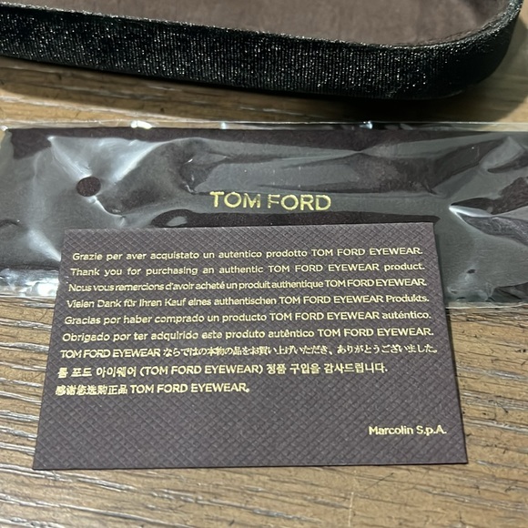 Tom Ford Chocolate Brown Velvet Eyewear Case w/Cloth & Card - Picture 6 of 6